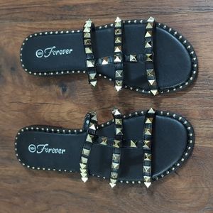 Forever Madison Studded Sandal black size 6 brand new